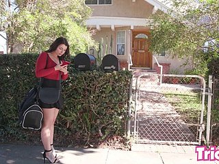 Tipu muslihat - Ivy Lebelle Fucks A College