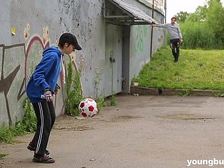 شرم بیب Yagami اتارنا Lil اور اس کے پریمی کے ساتھ Quickie باہر، اتارنا bonking