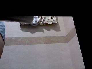chinese gril relieve oneself eavesdrop cam