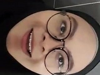 Tudung hidżab pancut mulut cum