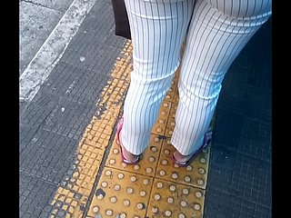 NOVINHA DE Shindy NA FILA DO ONNIBUS