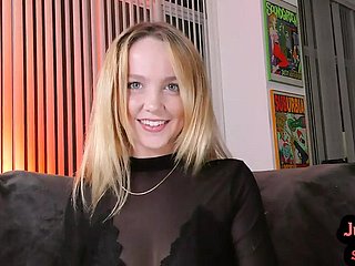 POV Anal Teen parla sporco mentre è trattato roughly butthole oliato
