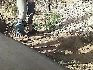 Fick mich unter dieser Brücke - echtes Amateurpaar Wanderfantasie
