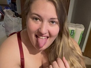 Hot bbw femme pipe hirondelle swallow !! avec un sourire