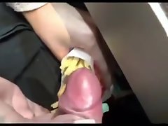 spécial sauce sur les frites à emporter