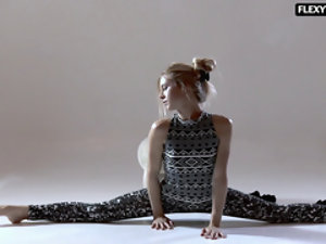 Sexy nuisance gymnast Rita