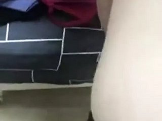 Durante el brote de COVID-19, me follo a una milf