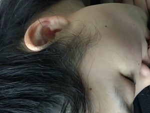 Perempuan Rekan Blowjob untuk Man pada Roadside yang