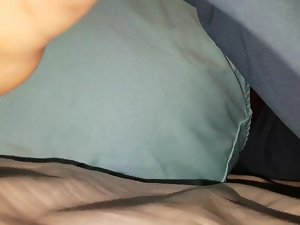 Sniffing Steph & # 039; s Panty coperto Borrow