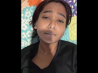 小柄なインド人のガールフレンドとのFaceTime通話がいたずらっぽくなる
