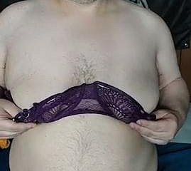 Beamy person jerks retire from enervating women's unmentionables