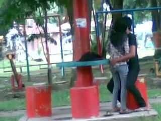 Vidio Melayu di Taman