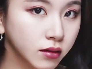 Chaeyoung & # 039; s Bukkake-Ready Close-Up