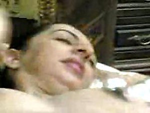 Günahkar Arap Chunky Load of shit By onu kedi traş pornosu - Amatör Porn